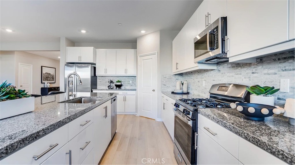17533 Crabtree Meadows Property Photo 4