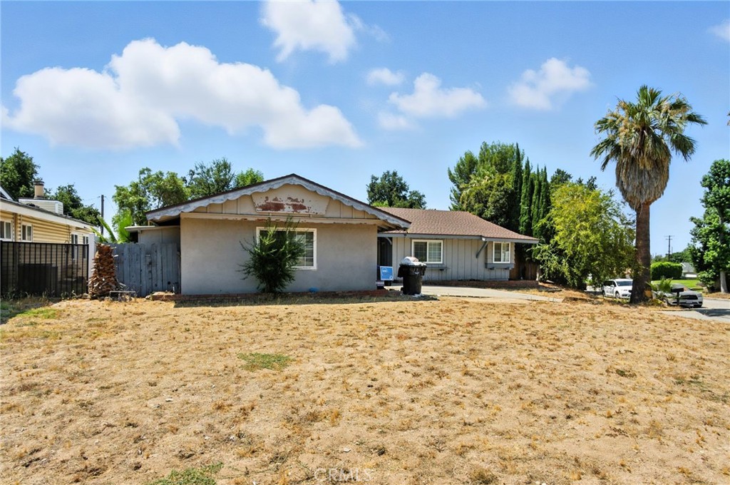 5681 Dumbarton Avenue Property Photo 1