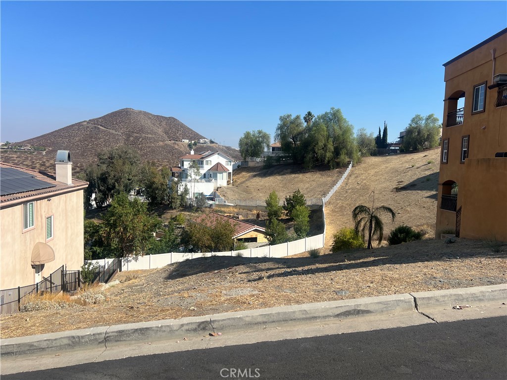 22871 Giant Fir Property Photo 1