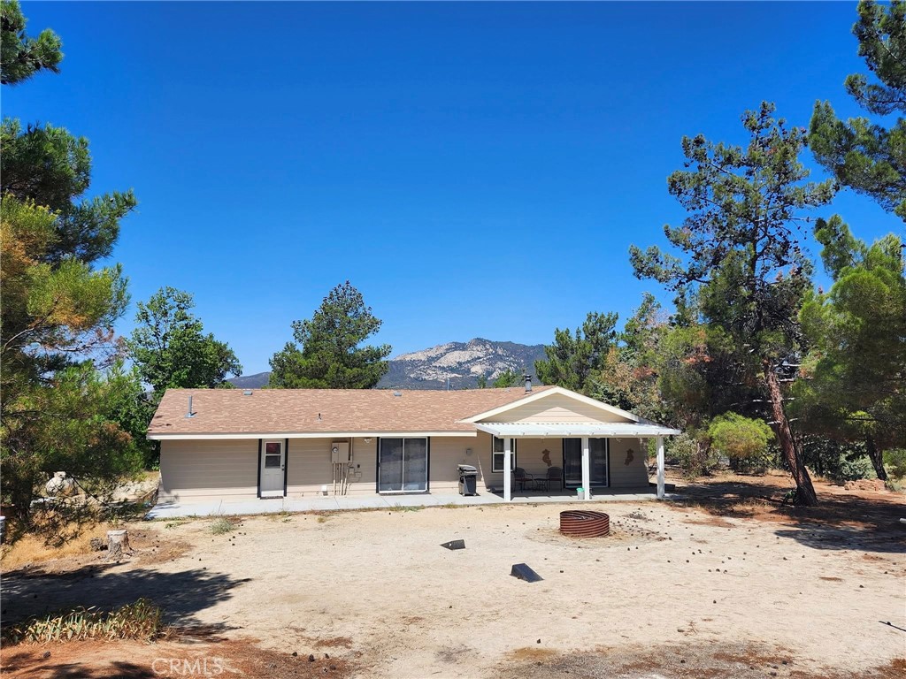 38855 Howard Road Property Photo 6