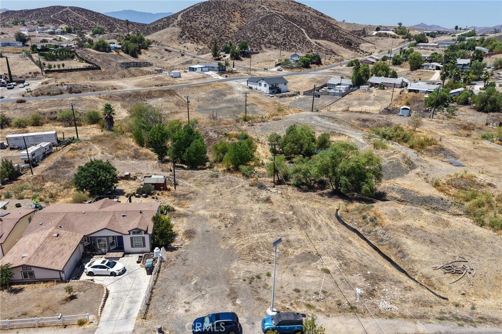 28415 Mountain View Place Property Photo 2