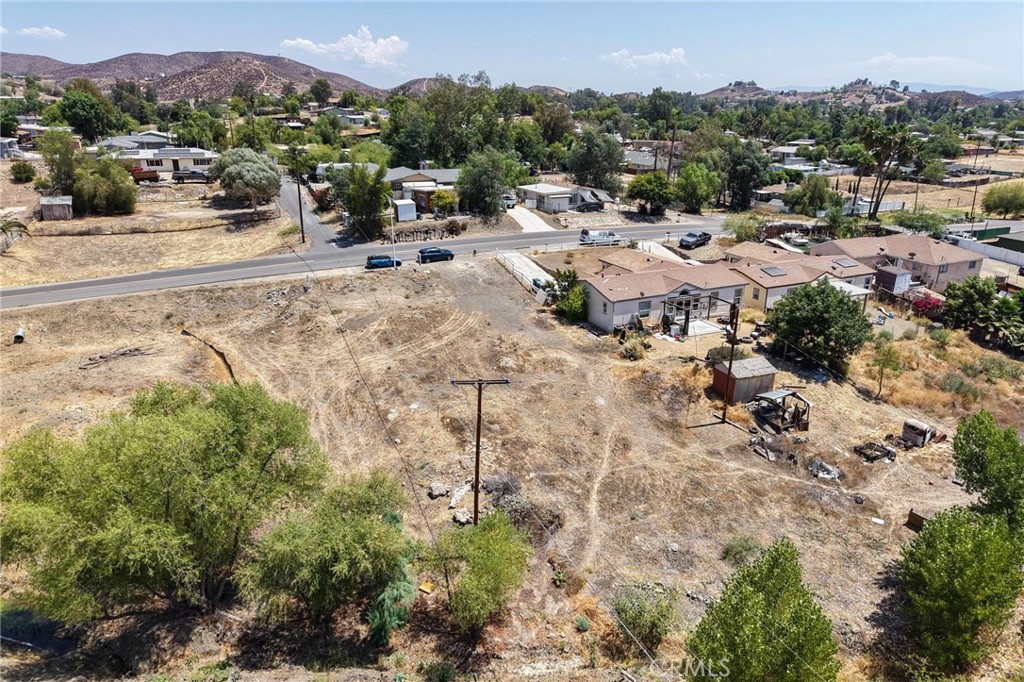 28415 Mountain View Place Property Photo 5