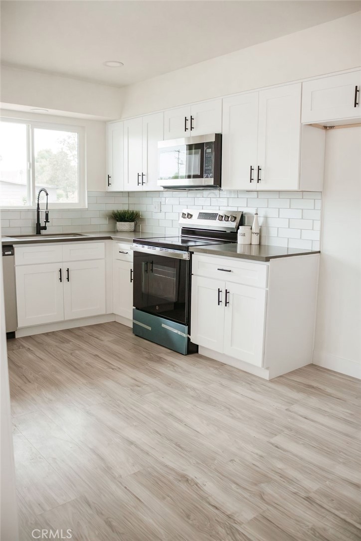 28296 Pebble Beach Drive Property Photo 3