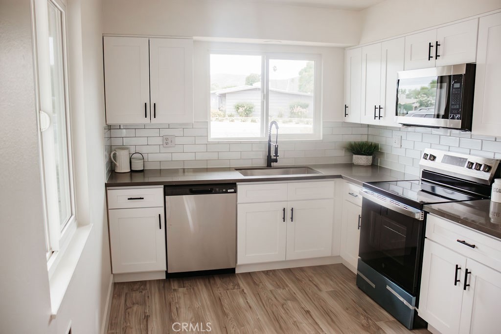 28296 Pebble Beach Drive Property Photo 6