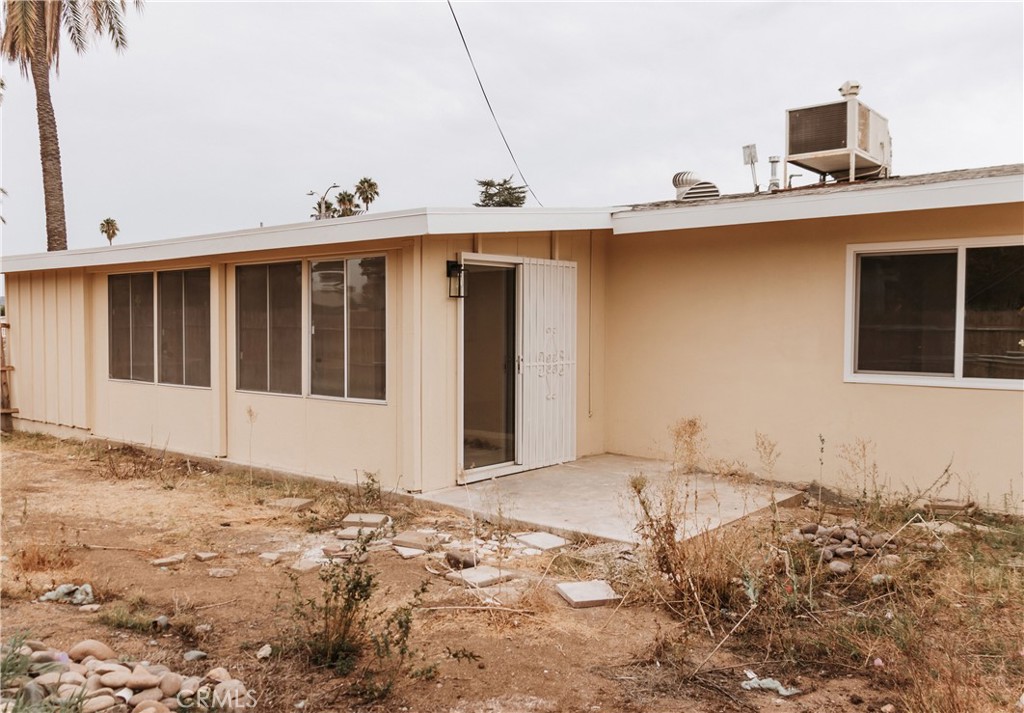 28296 Pebble Beach Drive Property Photo 8