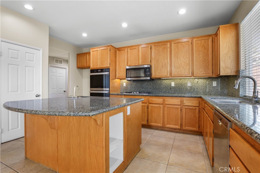 41793 Pioneer Street Property Photo 13