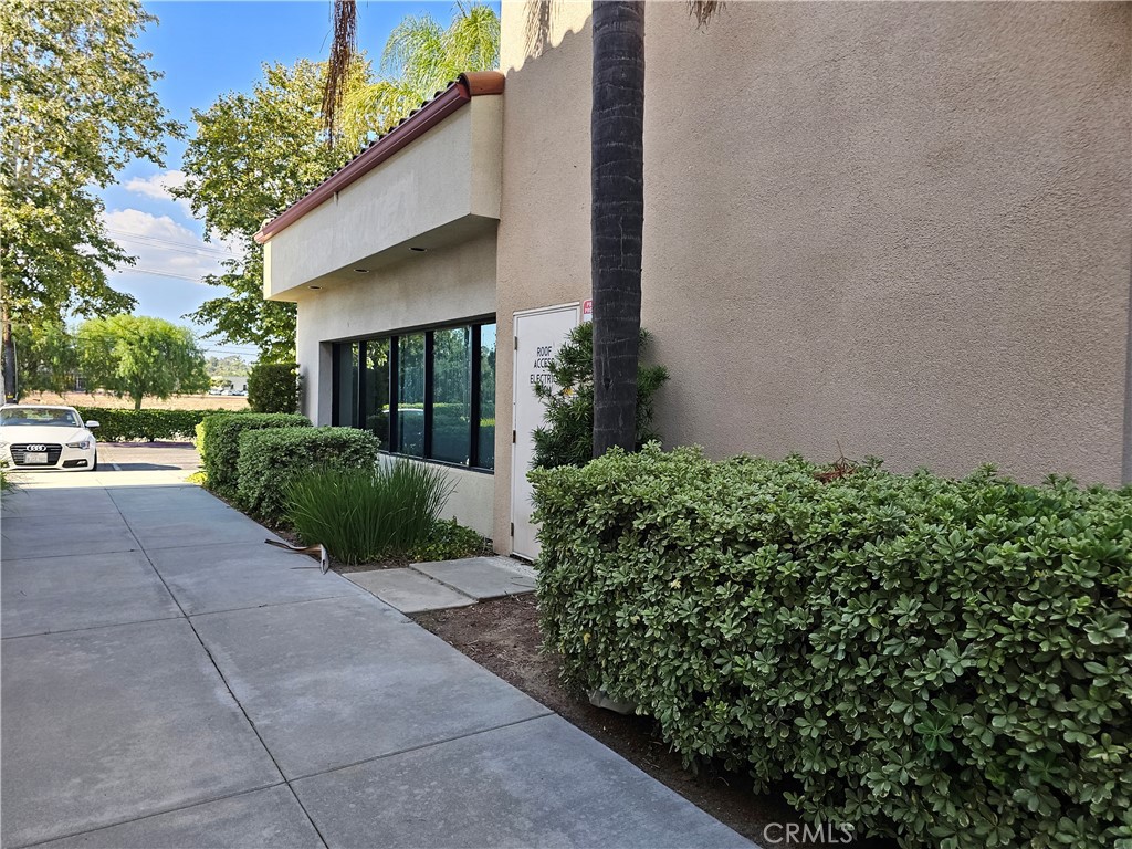 31685 Temecula Parkway Property Photo 2