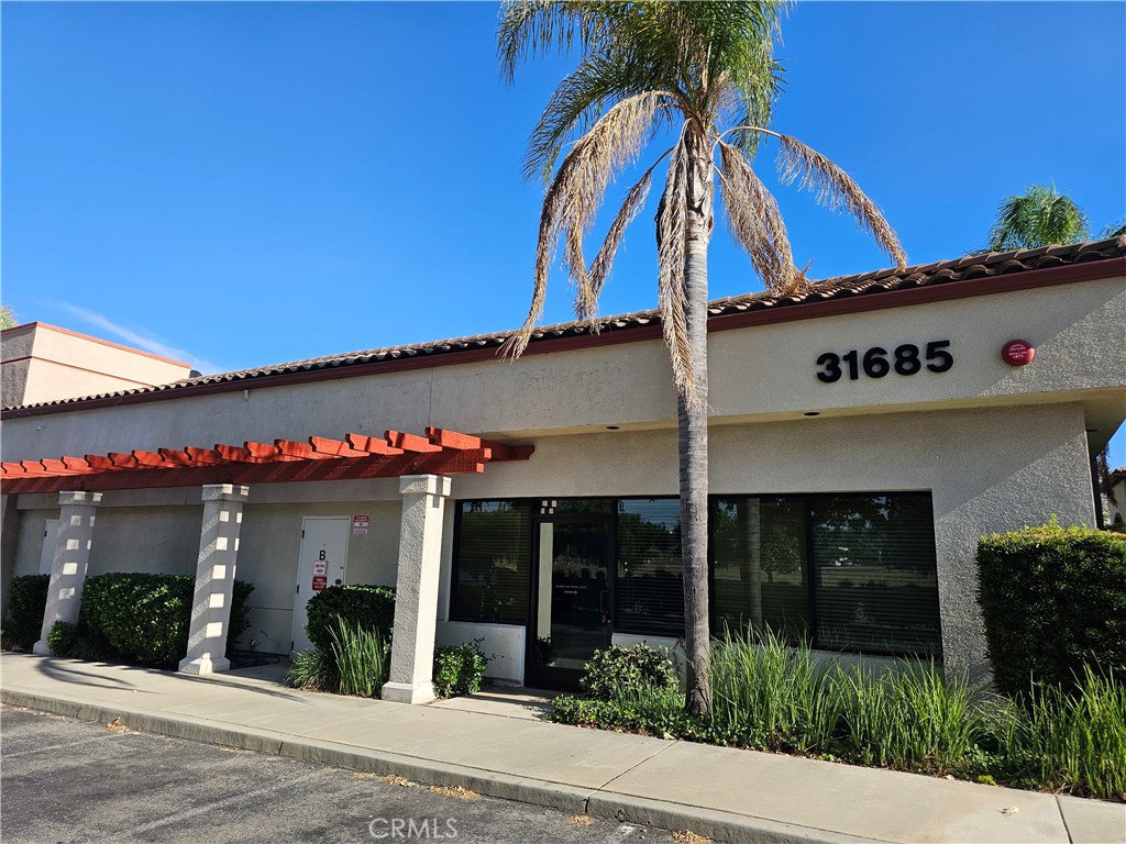 31685 Temecula Parkway Property Photo 3
