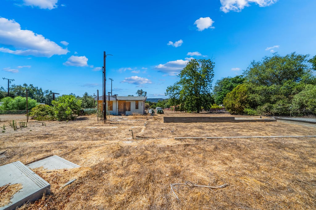 24409 Jefferson Avenue Property Photo 8
