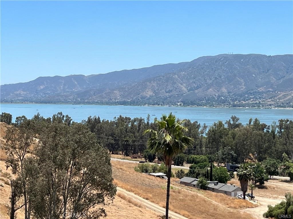 0 Skyline Property Photo 1