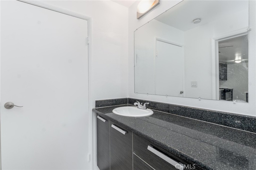 7254 Vassar Ave 308 Property Photo 15