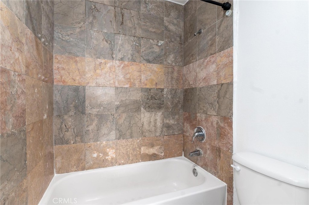 7254 Vassar Ave 308 Property Photo 16