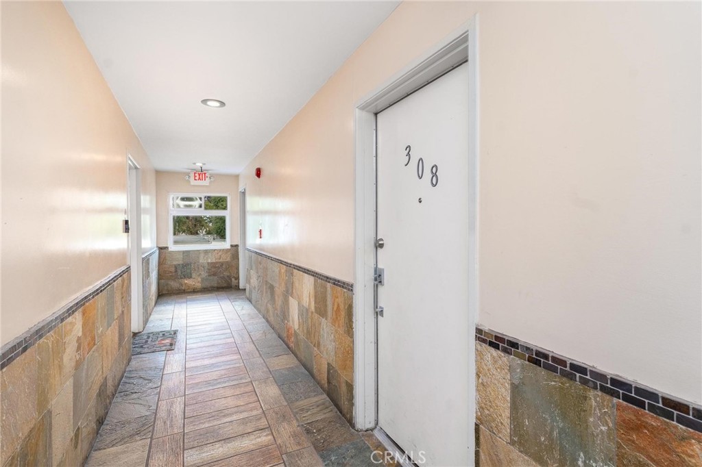7254 Vassar Ave 308 Property Photo 23