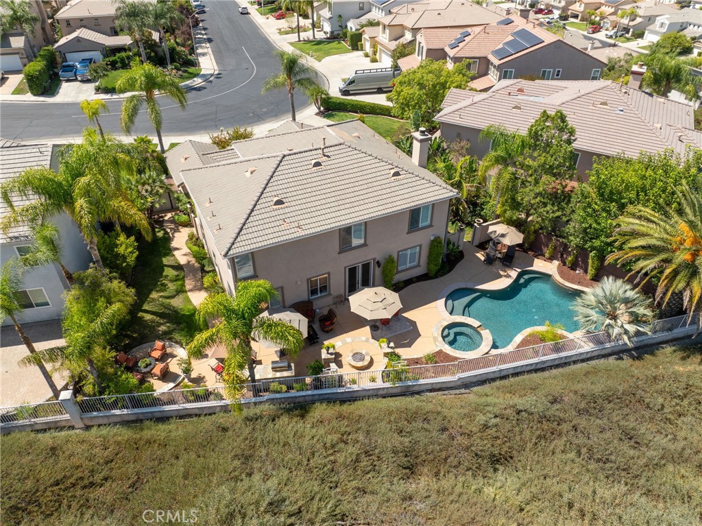 45250 Oakville Court Property Photo 3