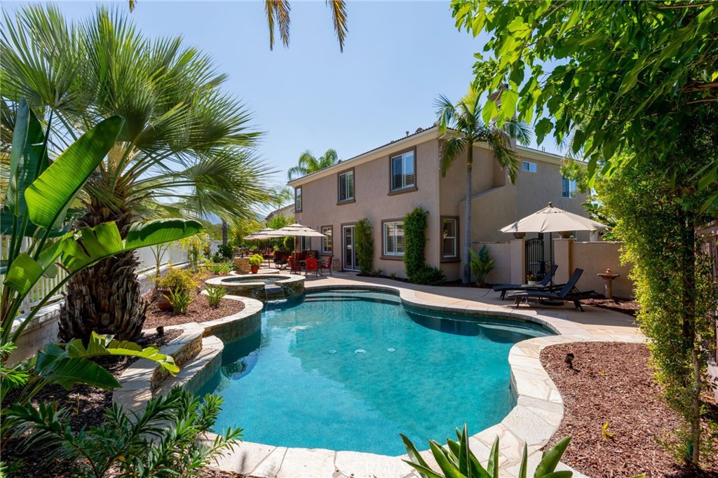 45250 Oakville Court Property Photo 6