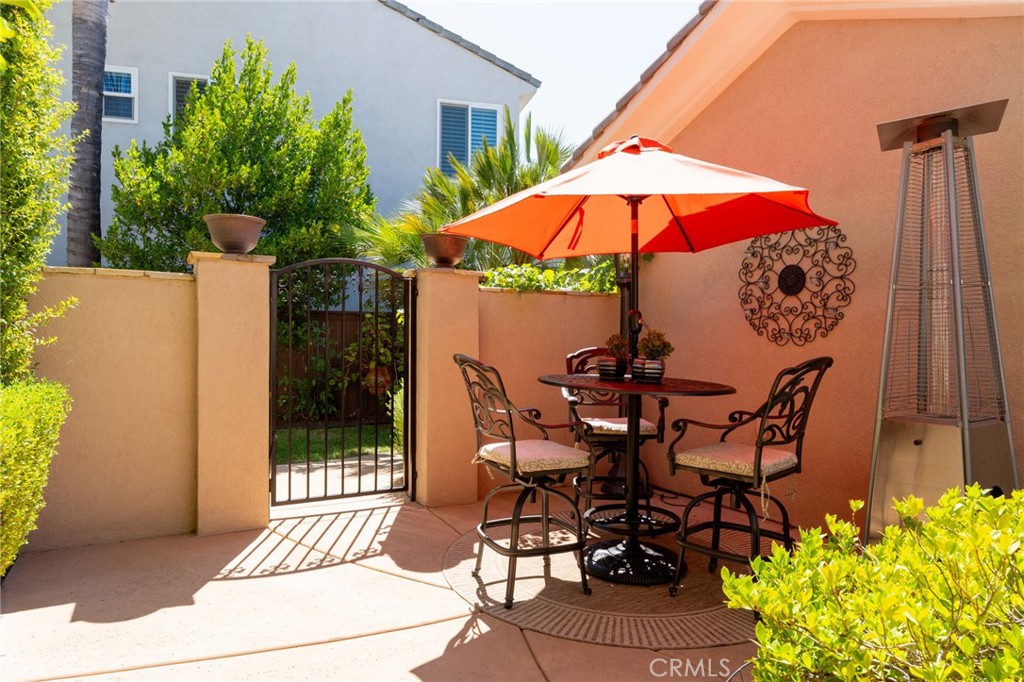 45250 Oakville Court Property Photo 11