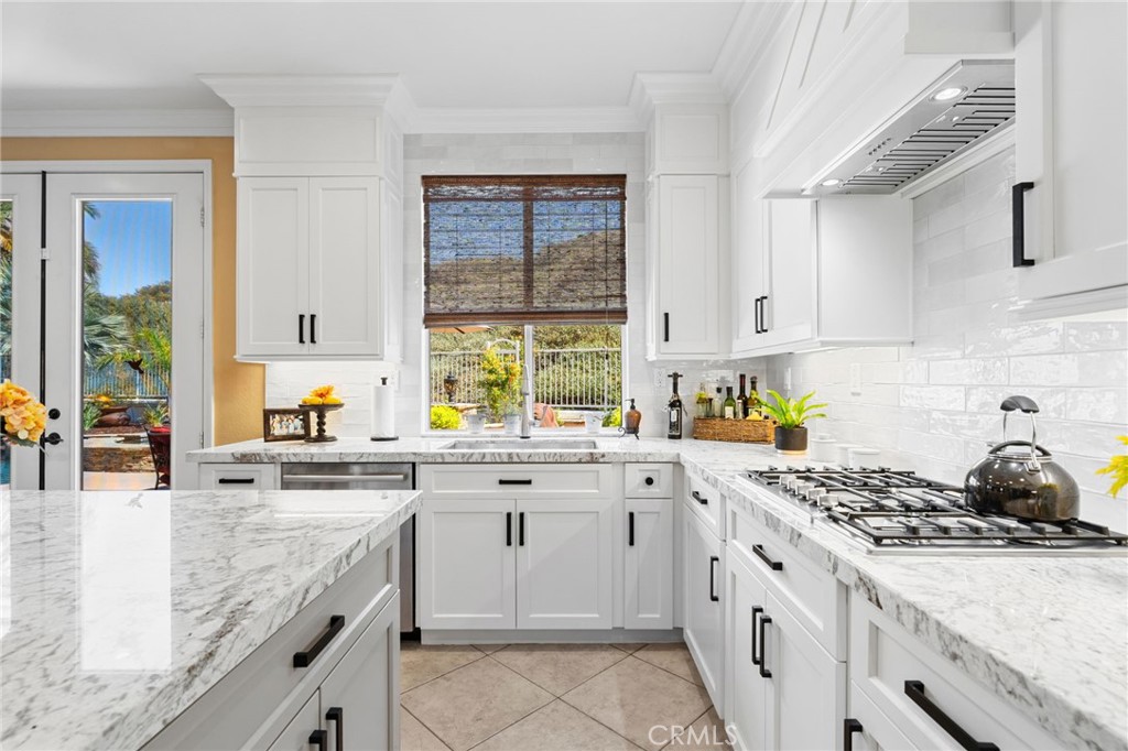 45250 Oakville Court Property Photo 19