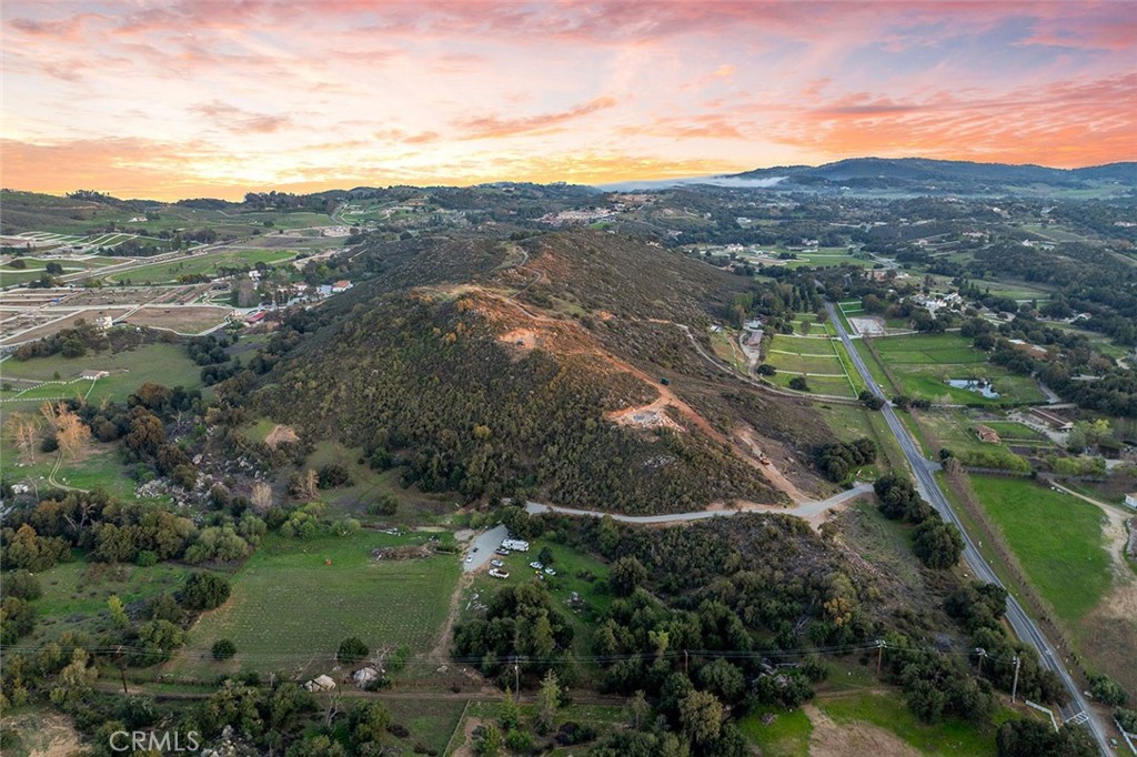 39948 Avenida La Cresta Property Photo 7