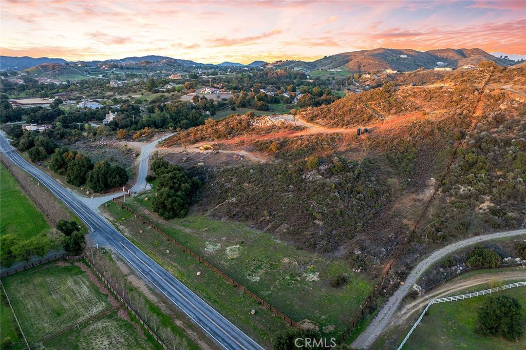 39948 Avenida La Cresta Property Photo 9