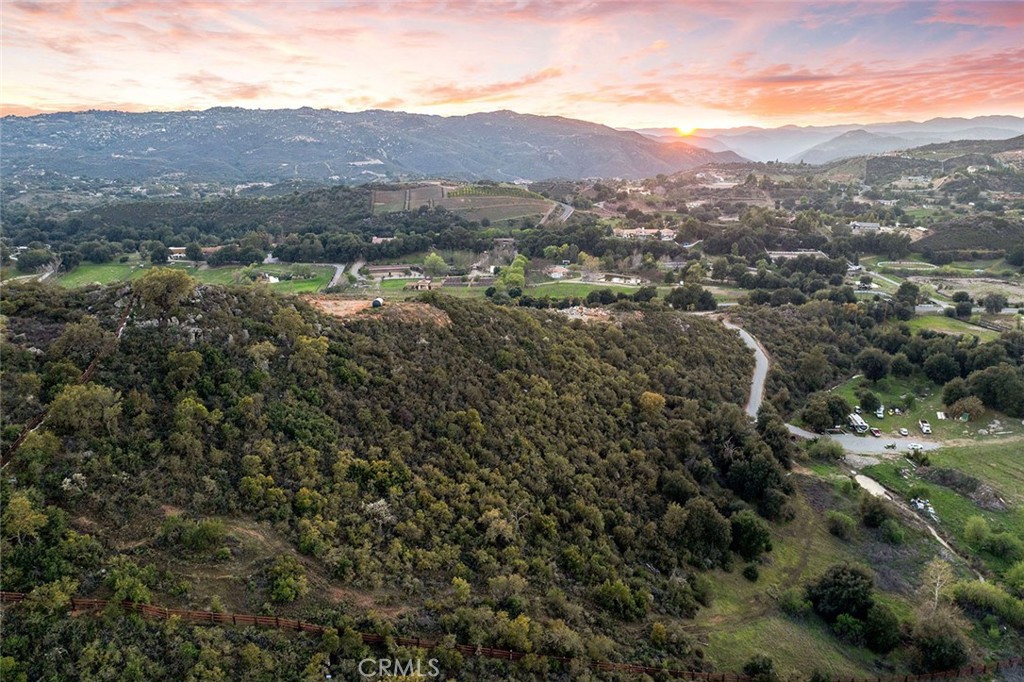39948 Avenida La Cresta Property Photo 12