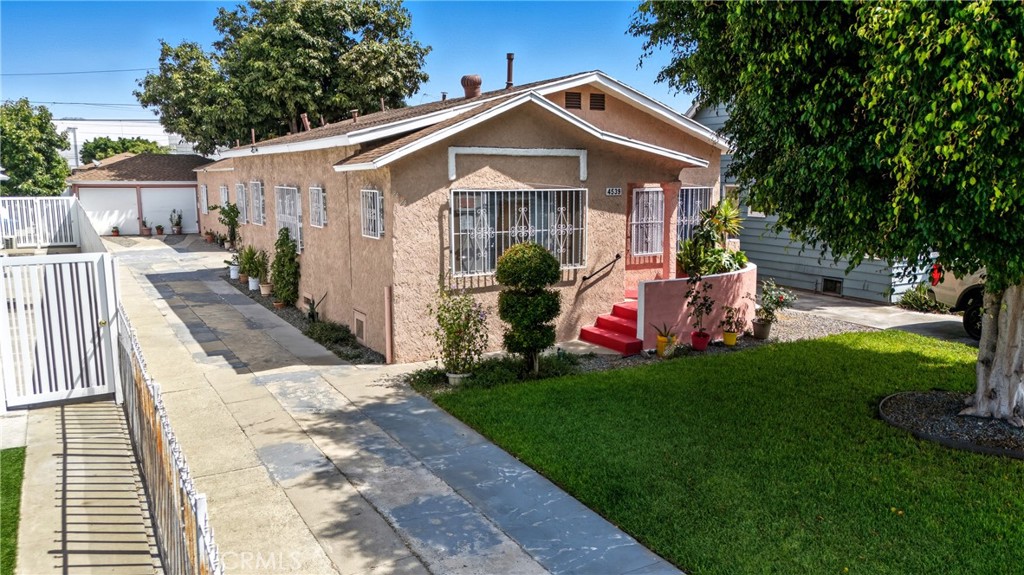 4539 E 53rd St Property Photo 1