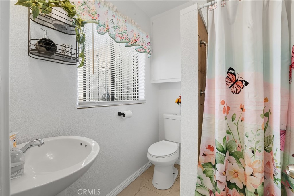 4539 E 53rd St Property Photo 20