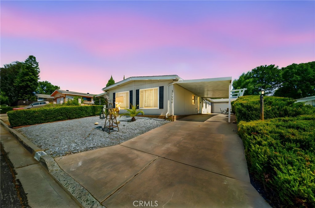 33990 Harvest Way Property Photo 2