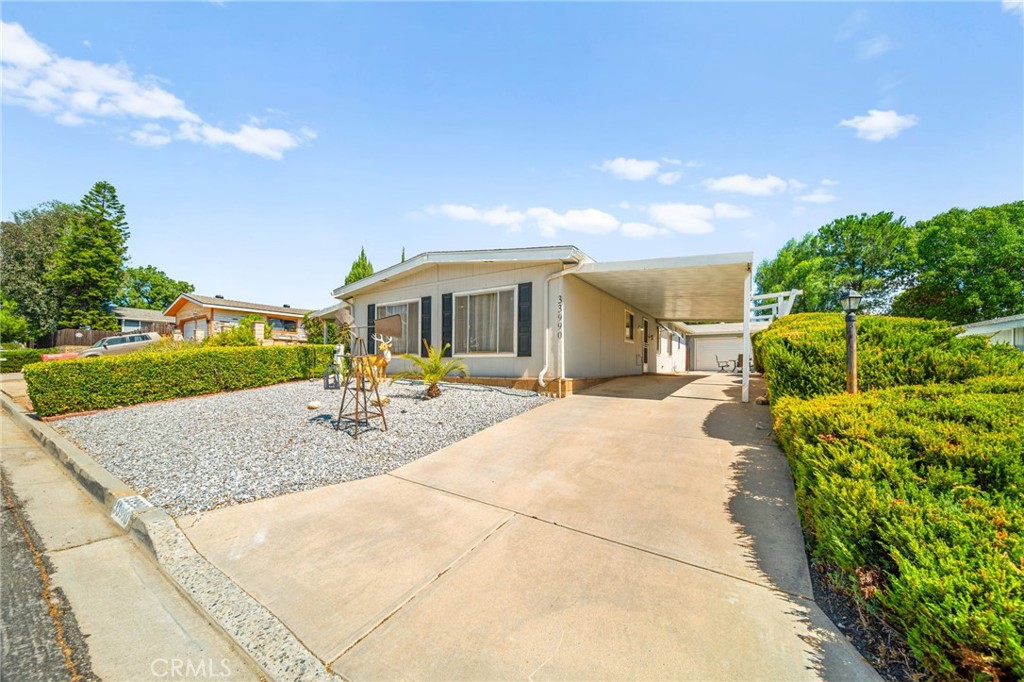 33990 Harvest Way Property Photo 4
