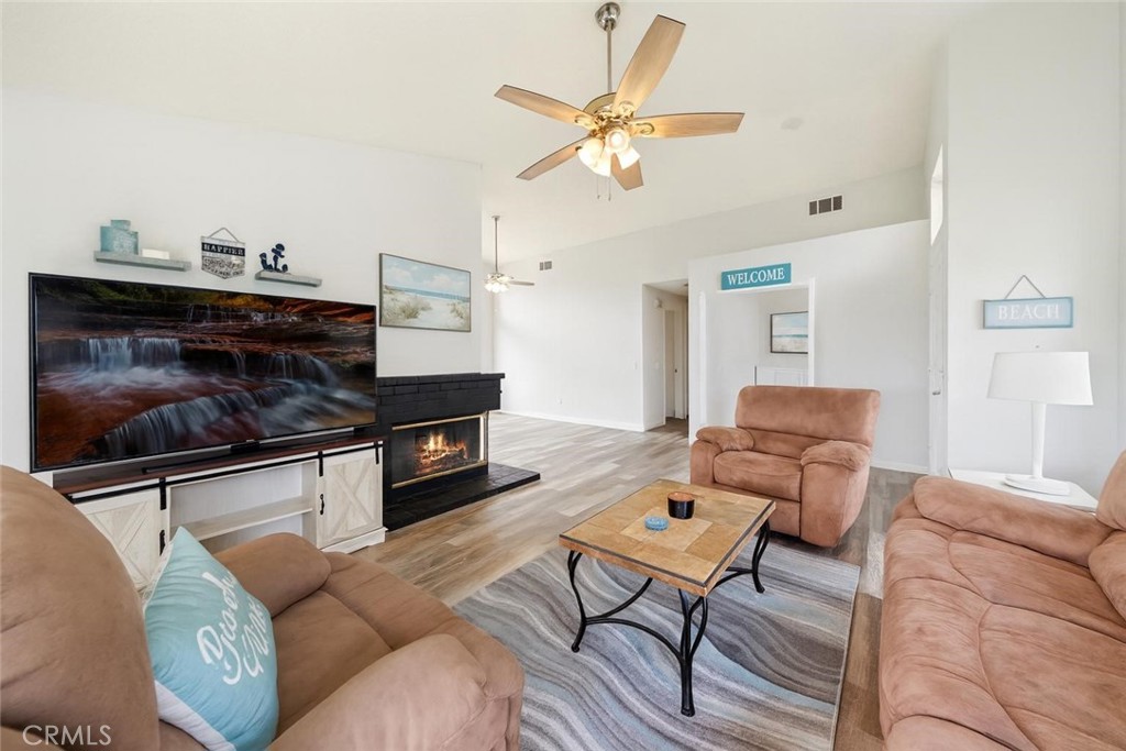 28232 Palm Villa Drive Property Photo 3