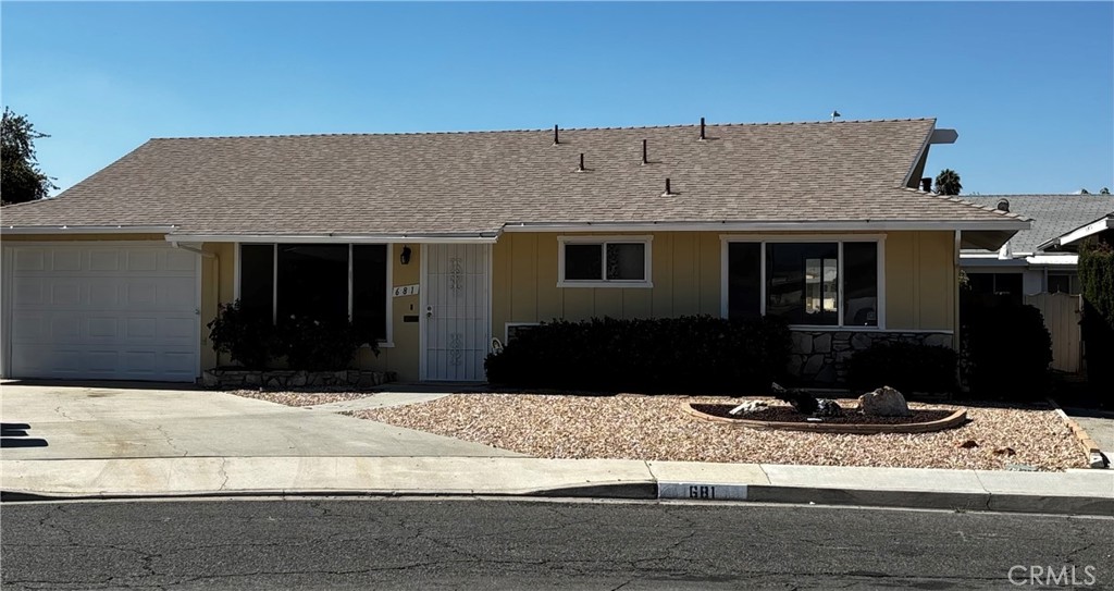 681 Shasta Way Property Photo 1