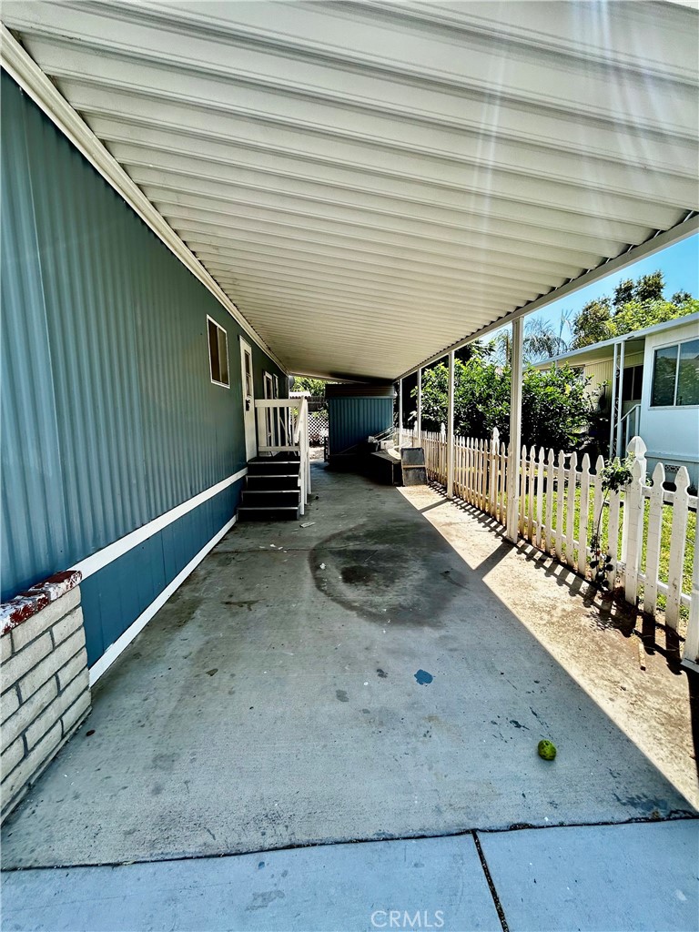 21100 State St 3 Property Photo 3