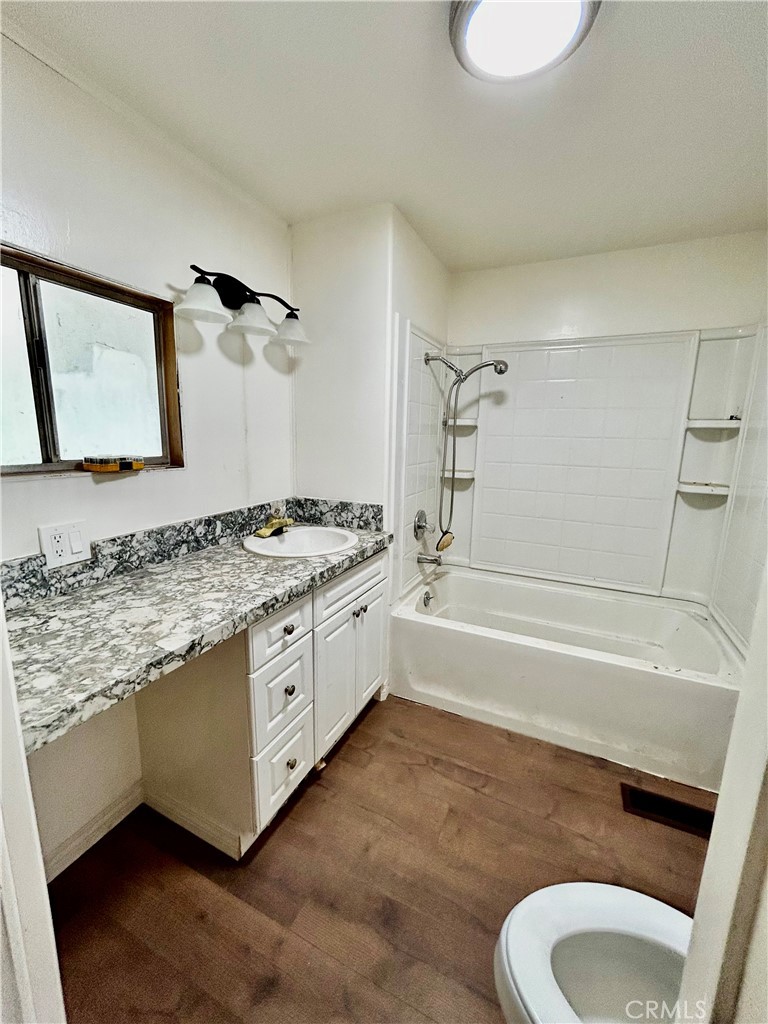 21100 State St 3 Property Photo 12