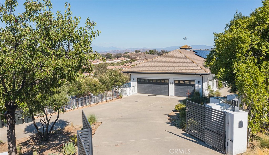 40175 Paseo Sereno Property Photo 8