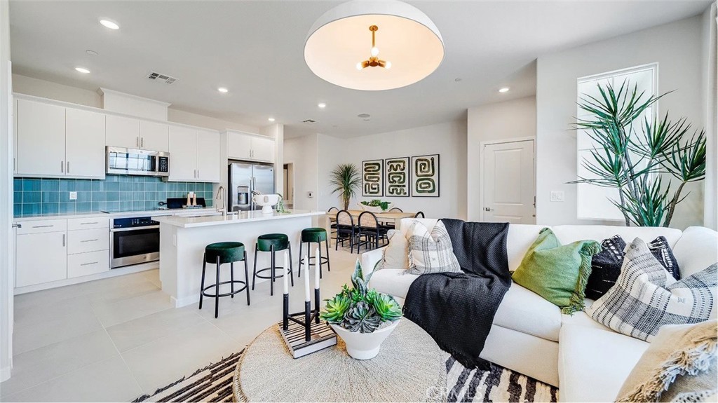 2571 Cloudview Privado Property Photo 1