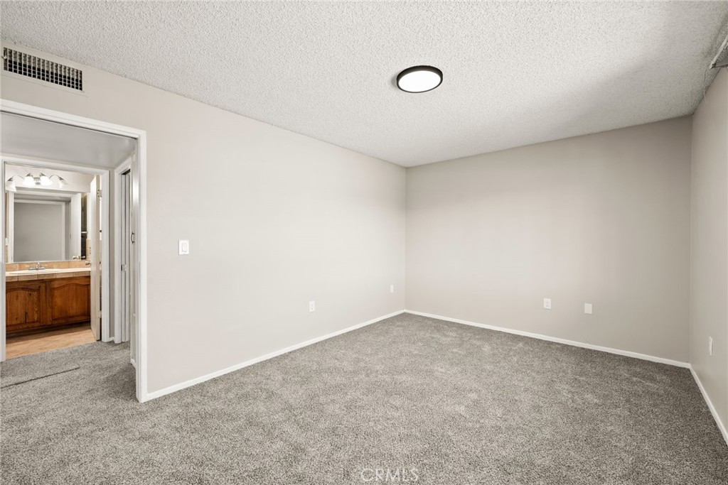 28257 Portsmouth Property Photo 24