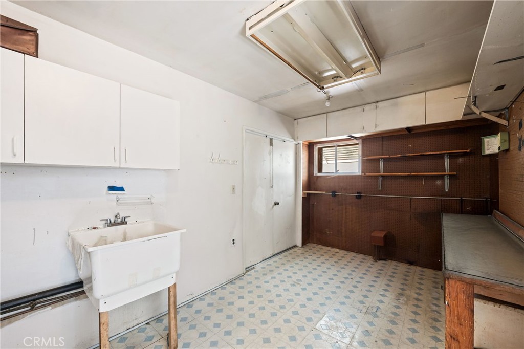 28257 Portsmouth Property Photo 34