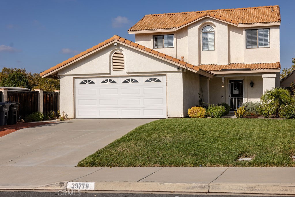 39779 Oak Cliff Drive Property Photo 1