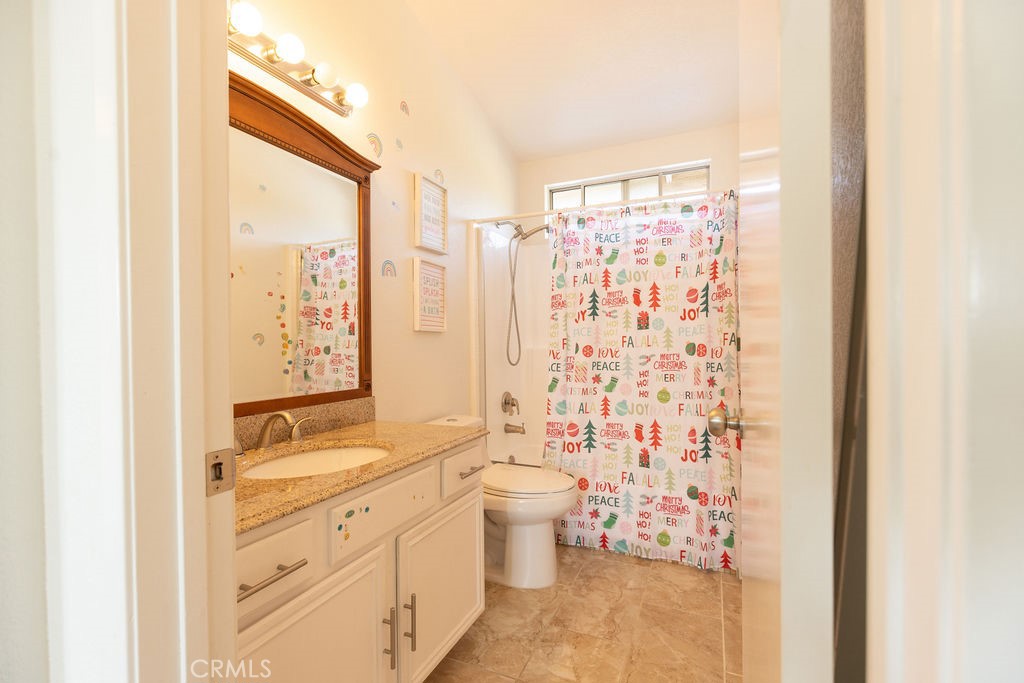 39779 Oak Cliff Drive Property Photo 15
