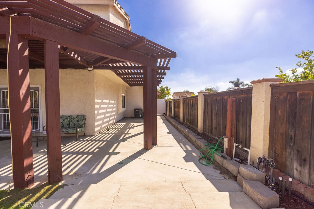 39779 Oak Cliff Drive Property Photo 23