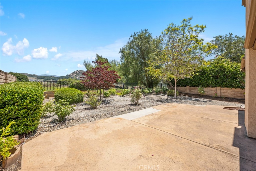 4346 Los Padres Drive Property Photo 24