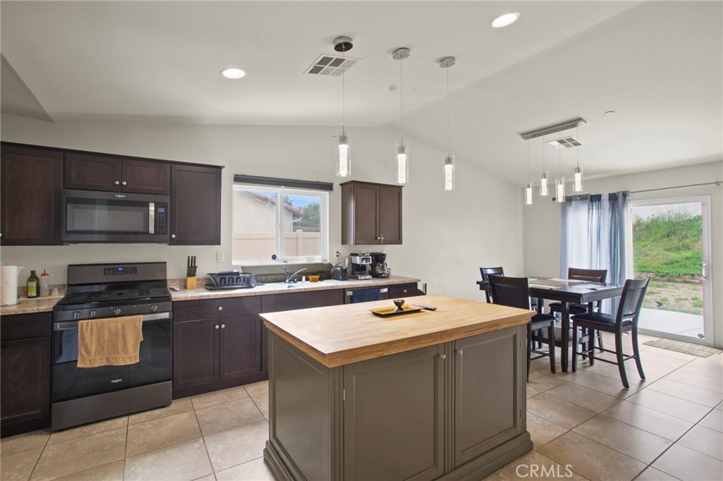 33143 Big Range Drive Property Photo 9