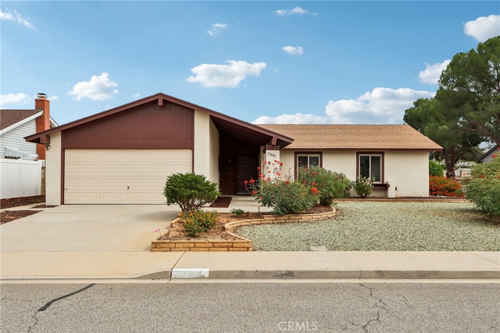 27640 Camden Way Property Photo 1