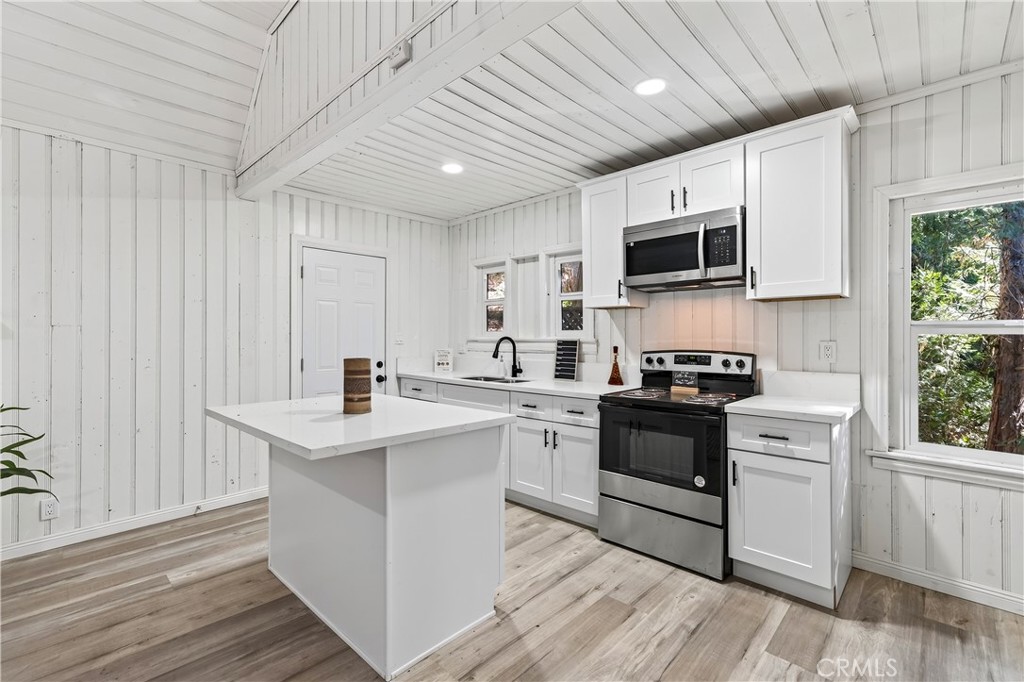 23740 Skyland Property Photo 6