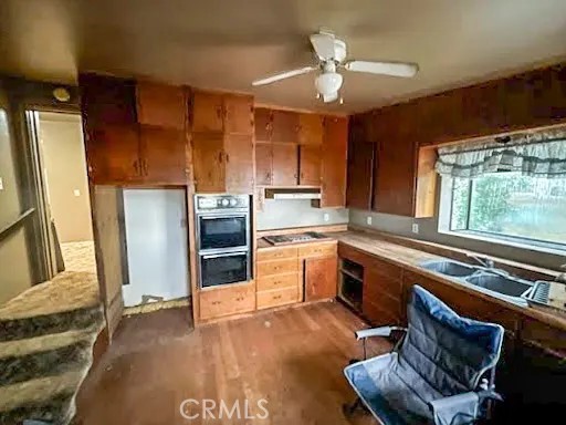 519 290 School House Property Photo 2