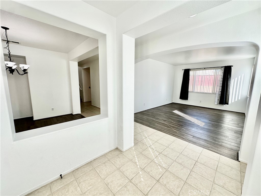 36676 Lynwood Ave Property Photo 6