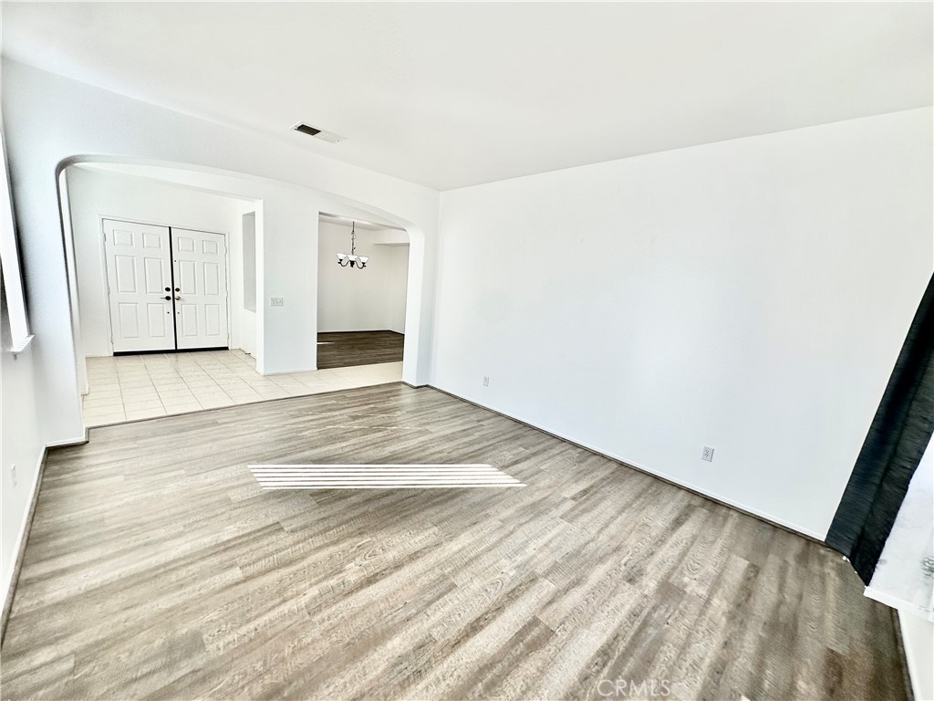 36676 Lynwood Ave Property Photo 9