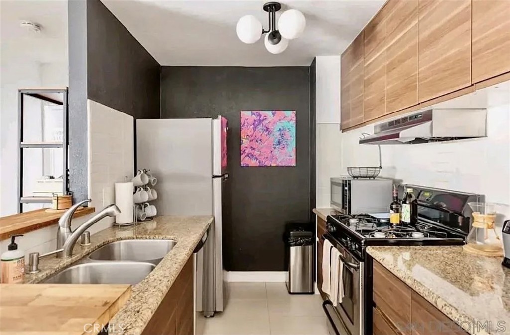 1621 Hotel S Property Photo 3