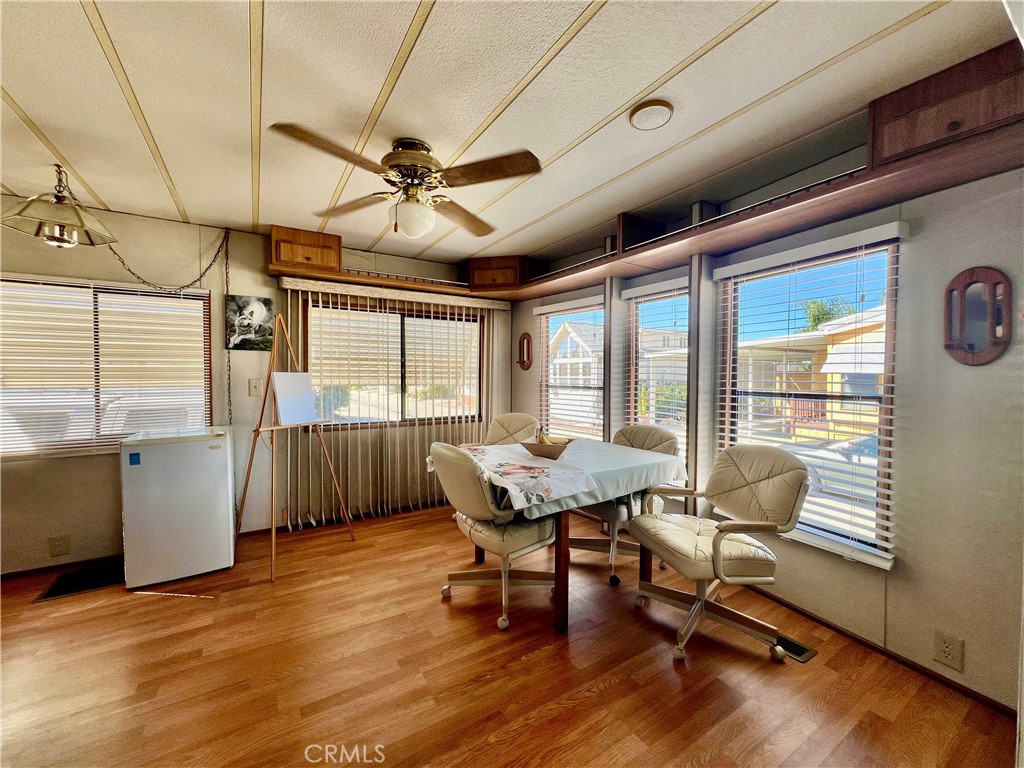 1417 Western Property Photo 7