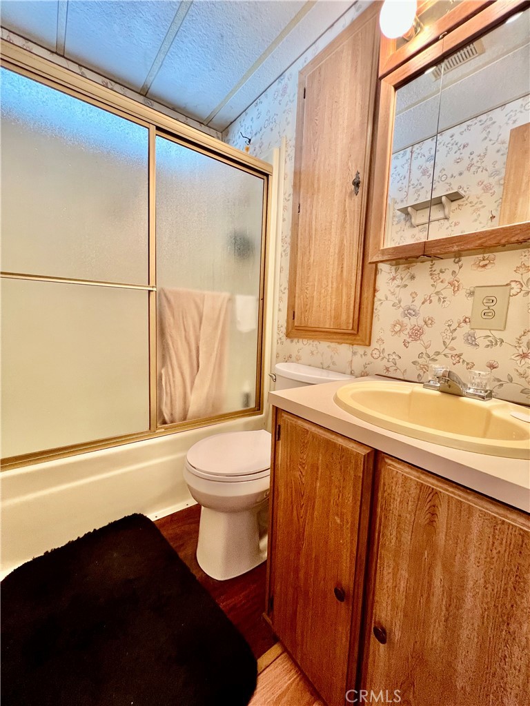 1417 Western Property Photo 9