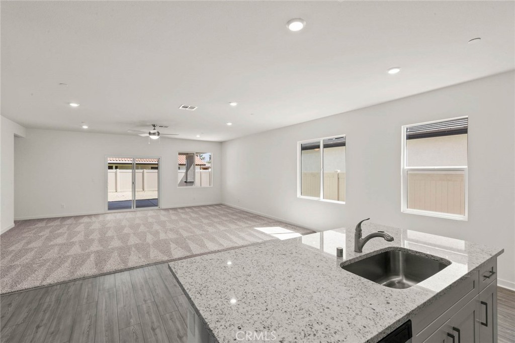 42486 Aruba Court Property Photo 6